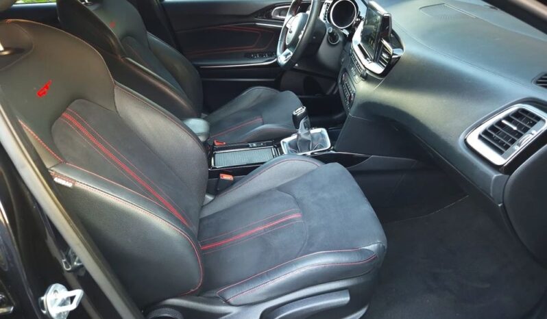 Kia Ceed | FWD (przód) | Manualna | 204 KM | Czarny full