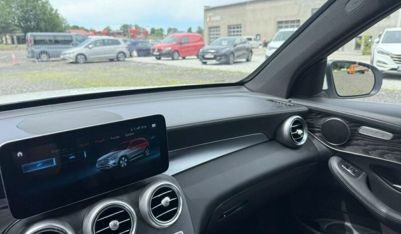 Mercedes-Benz GLC | 4×4 (doł. automatycznie) | Automatyczna | 197 KM | Biały full
