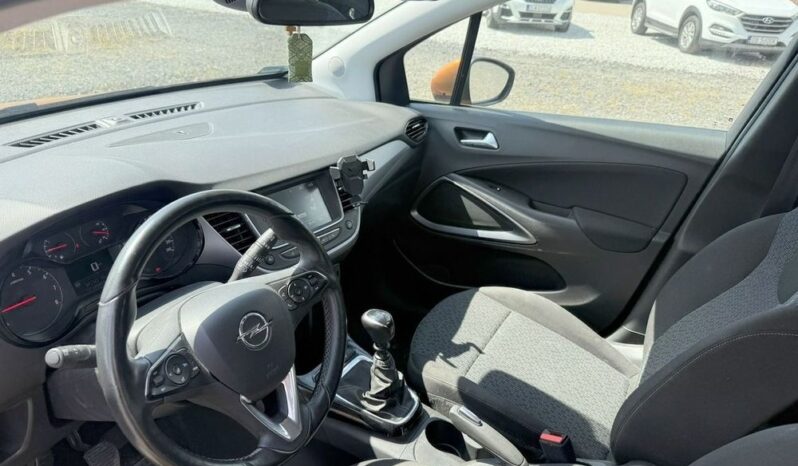 Opel Crossland X | FWD (przód) | Manualna | 86 KM | Złoty full