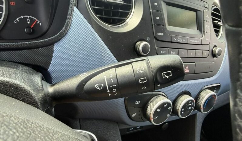 Hyundai i10 | FWD (przód) | Manualna | 82 KM | Niebieski full