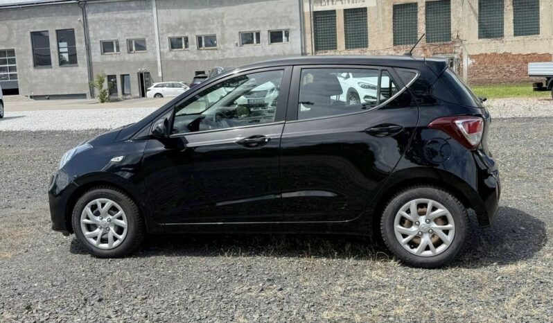 Hyundai i10 | FWD (przód) | Manualna | 82 KM | Niebieski full