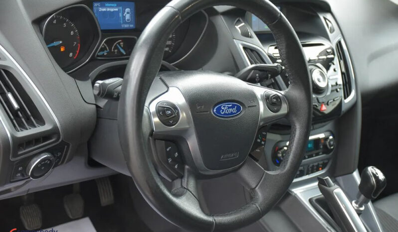 Ford Focus | FWD (przód) | Manualna | 182 KM | Bordowy full