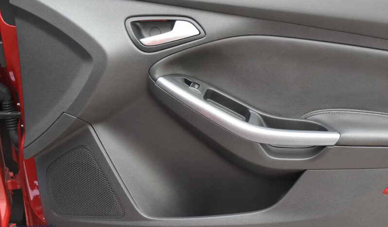 Ford Focus | FWD (przód) | Manualna | 182 KM | Bordowy full