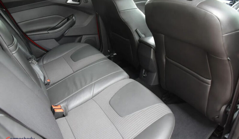 Ford Focus | FWD (przód) | Manualna | 182 KM | Bordowy full