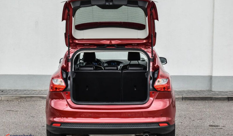 Ford Focus | FWD (przód) | Manualna | 182 KM | Bordowy full