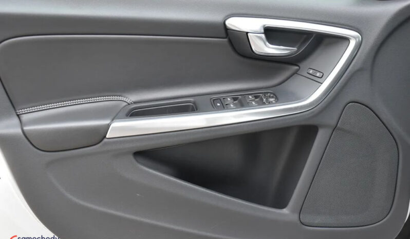 Volvo S60 | FWD (przód) | Manualna | 181 KM | Biały full