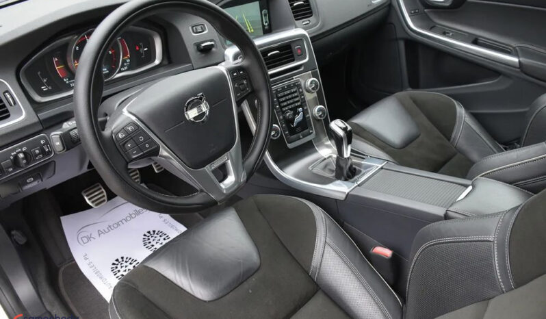 Volvo S60 | FWD (przód) | Manualna | 181 KM | Biały full