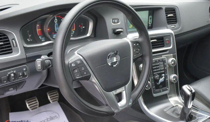 Volvo S60 | FWD (przód) | Manualna | 181 KM | Biały full