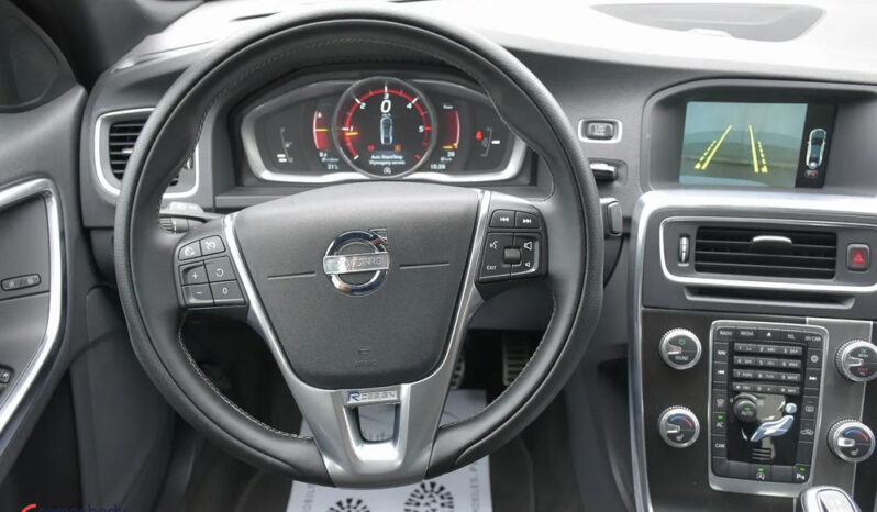 Volvo S60 | FWD (przód) | Manualna | 181 KM | Biały full