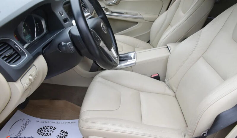 Volvo S60 | FWD (przód) | Automatyczna | 254 KM | Złoty full