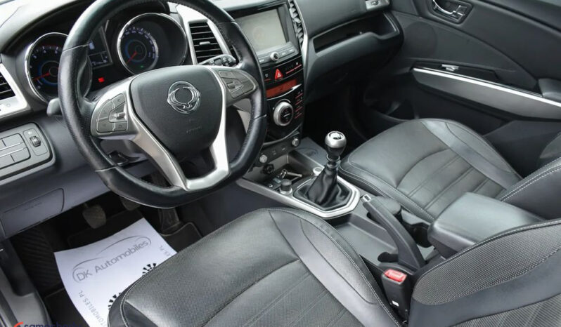 SsangYong/KGM Tivoli | FWD (przód) | Manualna | 128 KM | Niebieski full