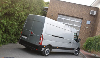 Opel Movano | FWD (przód) | Manualna | 125 KM | Srebrny full