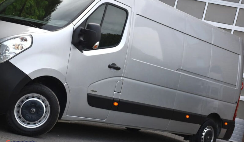 Opel Movano | FWD (przód) | Manualna | 125 KM | Srebrny full