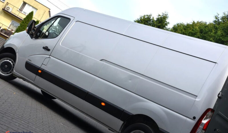 Opel Movano | FWD (przód) | Manualna | 125 KM | Srebrny full