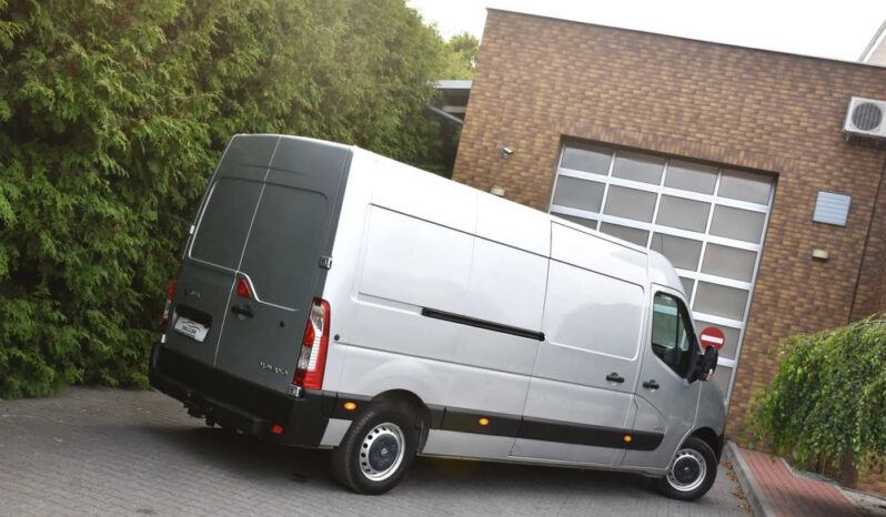 Opel Movano | FWD (przód) | Manualna | 125 KM | Srebrny full