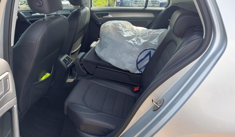 VOLKSWAGEN Golf  | 2016 | 150 KM | 1400cm3 | Srebrny full