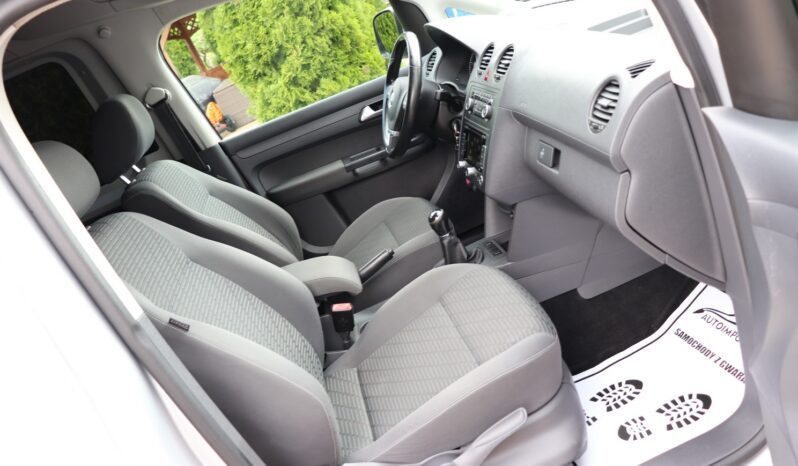 Volkswagen Caddy | 2013 | 140 KM | 1968cm3 | Srebrny full