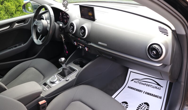 Audi A3 Limousine | 2017 | 150 KM | 1395cm3 | Czarny full