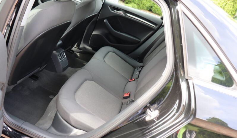 Audi A3 Limousine | 2017 | 150 KM | 1395cm3 | Czarny full