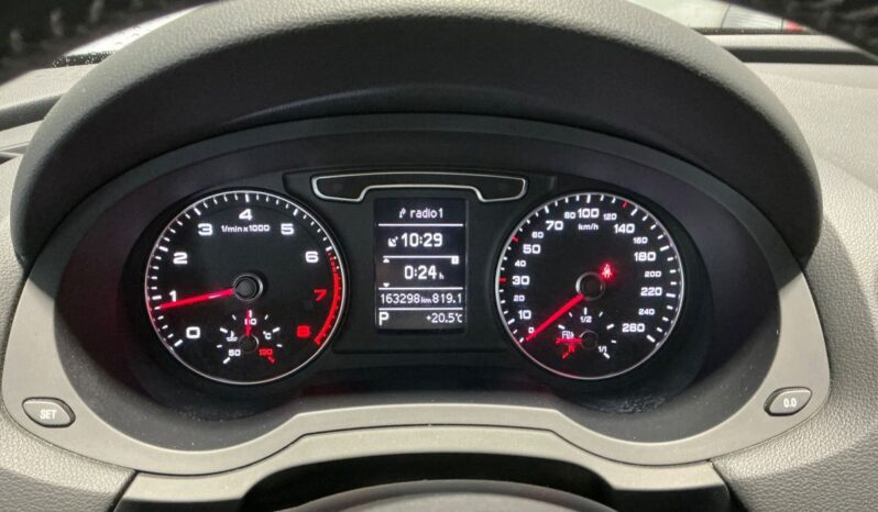 Audi Q3 | 2014 | 150 KM | 1395cm3 | Czarny full