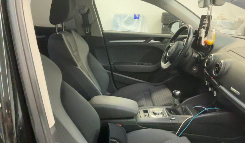 Audi A3 Limousine | 2016 | 150 KM | 1395cm3 | Czarny full