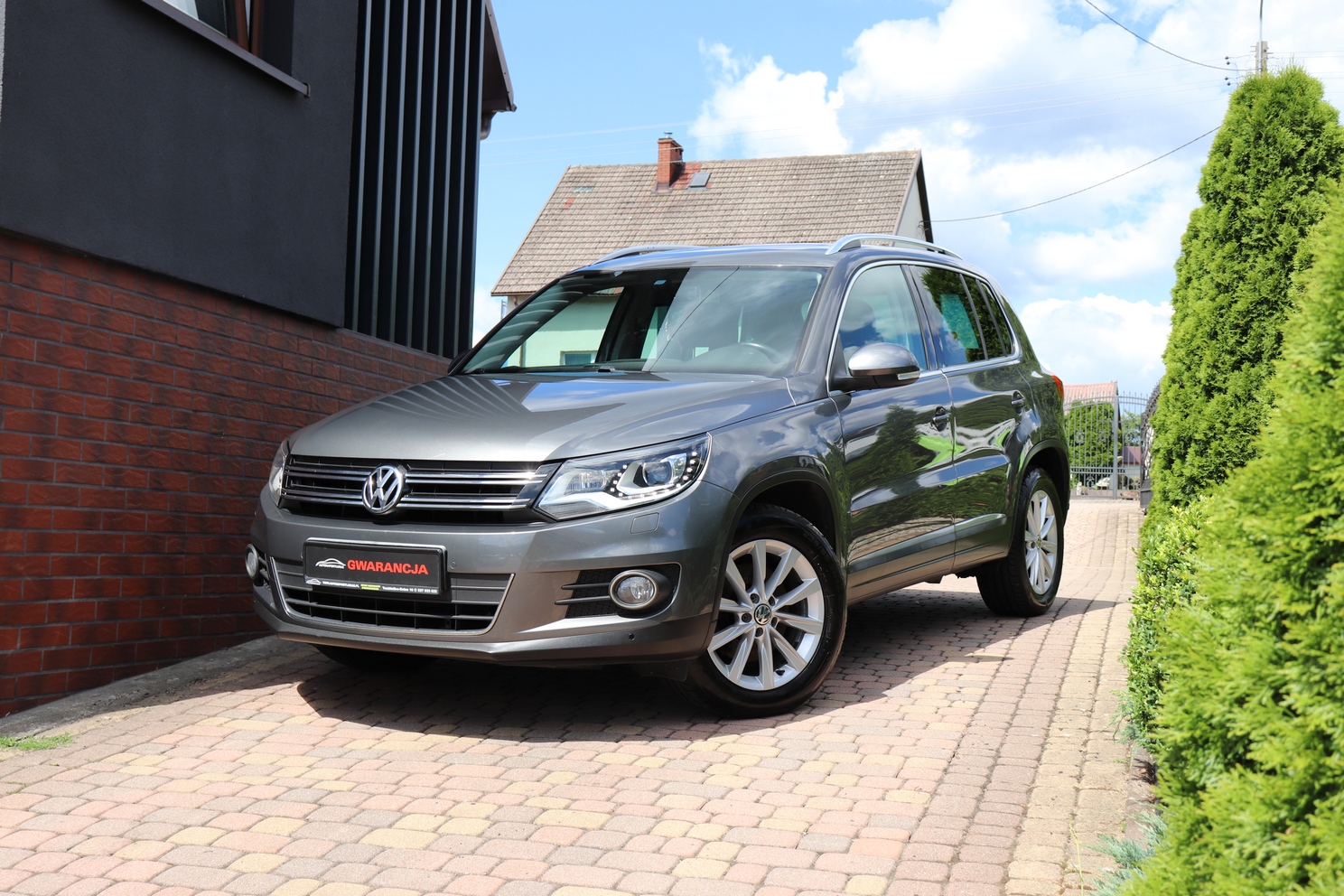 Volkswagen Tiguan | 2012 | 140 Km | 1968Cm3 | Szary