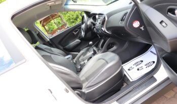 Hyundai ix35 | 2015 | 116 KM | 1685cm3 | Biały full