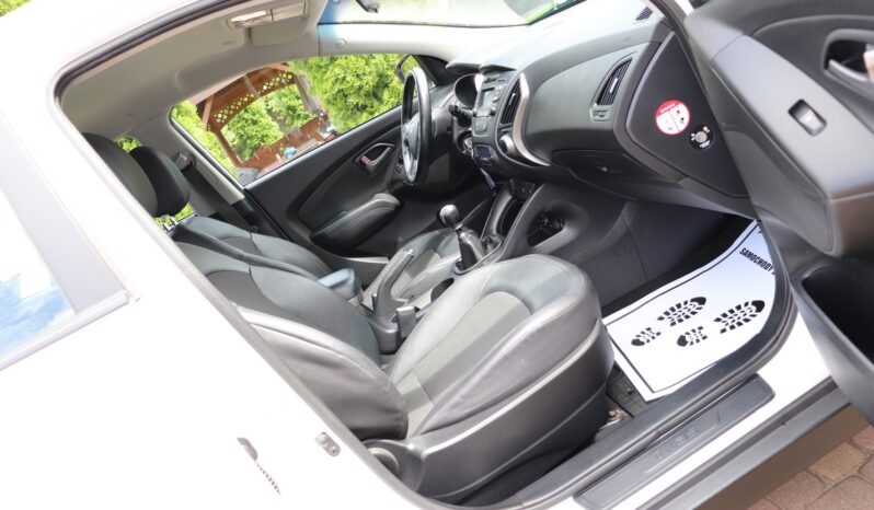 Hyundai ix35 | 2015 | 116 KM | 1685cm3 | Biały full