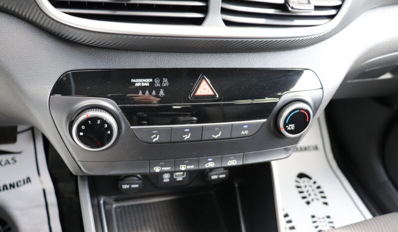 Hyundai Tucson | 2018 | 132 KM | 1591cm3 | Biały full