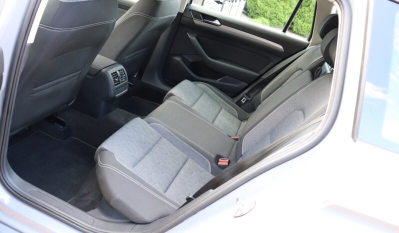 Volkswagen Passat | 2023 | 150 KM | 1968cm3 | Szary full