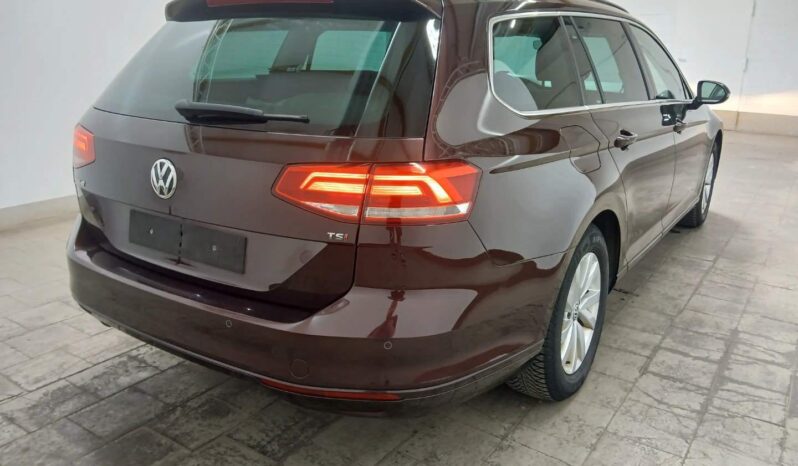 Volkswagen Passat | 2017 | 125 KM | 1395cm3 | Czerwony full