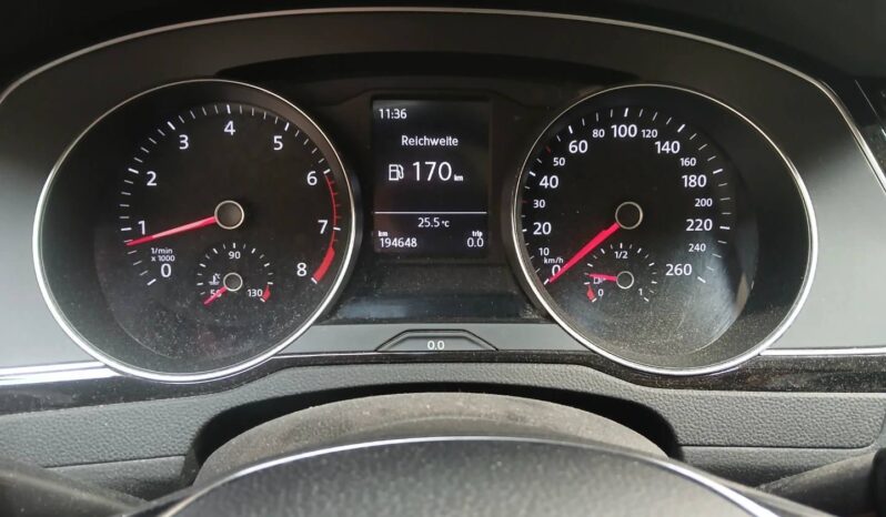 Volkswagen Passat | 2017 | 125 KM | 1395cm3 | Czerwony full