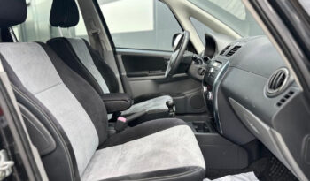 Suzuki SX4 | 4×4 (doł. automatycznie) | Manualna | 120 KM | Czarny full