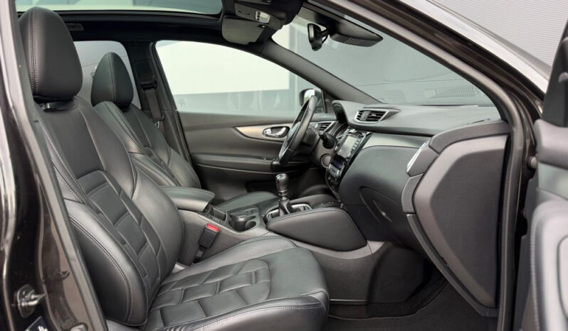 Nissan Qashqai | FWD (przód) | Manualna | 163 KM | Czarny full