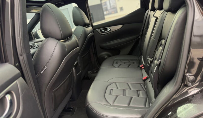 Nissan Qashqai | FWD (przód) | Manualna | 163 KM | Czarny full
