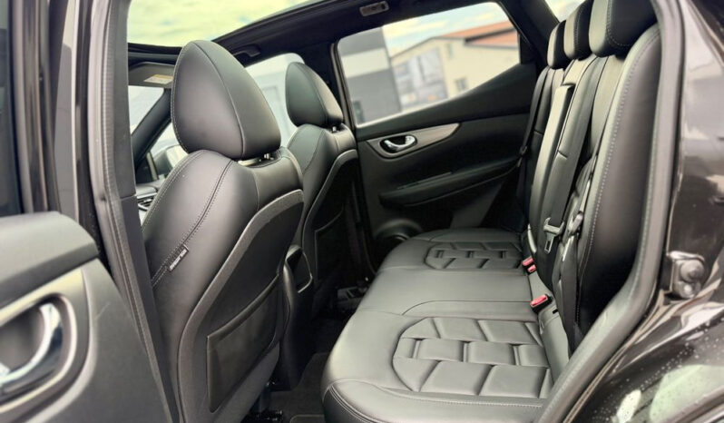 Nissan Qashqai | FWD (przód) | Manualna | 163 KM | Czarny full
