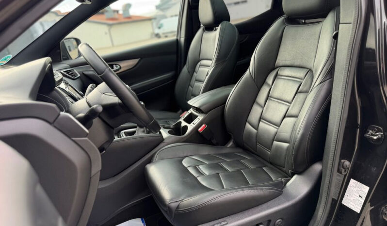 Nissan Qashqai | FWD (przód) | Manualna | 163 KM | Czarny full