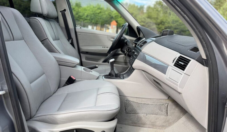 BMW X3 | 4×4 (stały) | Manualna | 177 KM | Szary full