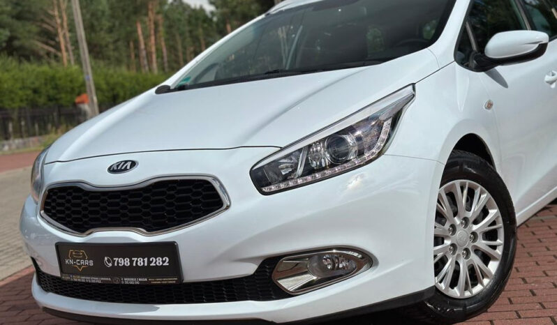 Kia Ceed | FWD (przód) | Manualna | 135 KM | Biały full