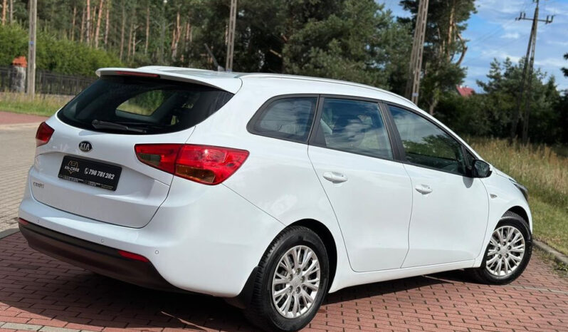 Kia Ceed | FWD (przód) | Manualna | 135 KM | Biały full
