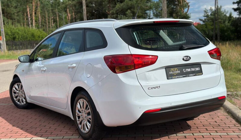 Kia Ceed | FWD (przód) | Manualna | 135 KM | Biały full