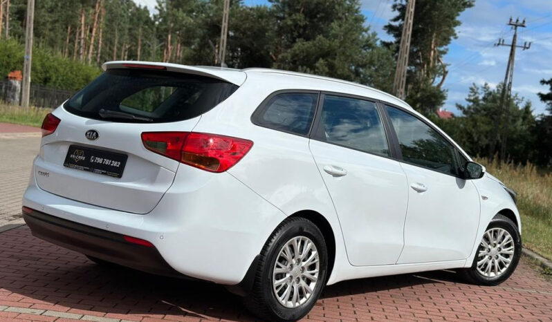 Kia Ceed | FWD (przód) | Manualna | 135 KM | Biały full