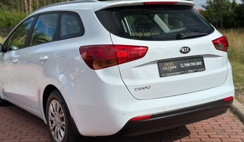 Kia Ceed | FWD (przód) | Manualna | 135 KM | Biały full