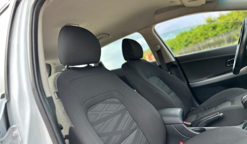Kia Ceed | FWD (przód) | Manualna | 135 KM | Biały full