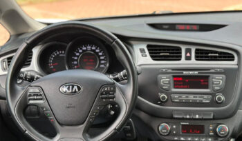 Kia Ceed | FWD (przód) | Manualna | 135 KM | Biały full
