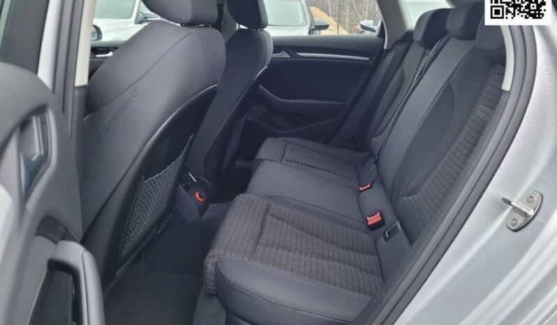 Audi A3 Sportback | FWD (przód) | Manualna | 122 KM | Srebrny full