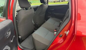 Toyota Yaris | FWD (przód) | Manualna | 99 KM | Bordowy full