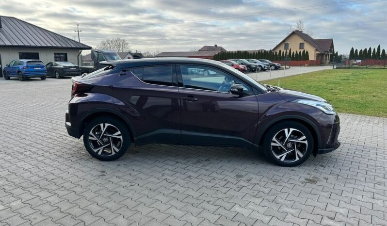 Toyota C-HR | FWD (przód) | Automatyczna | 98 KM | Bordowy full