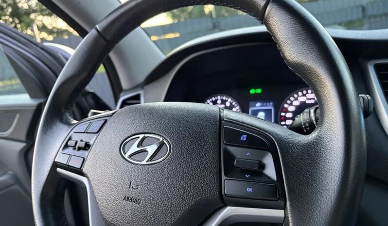 Hyundai Tucson | FWD (przód) | Manualna | 132 KM | Szary full