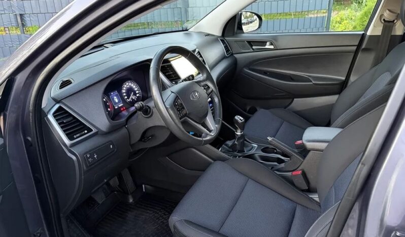 Hyundai Tucson | FWD (przód) | Manualna | 132 KM | Szary full